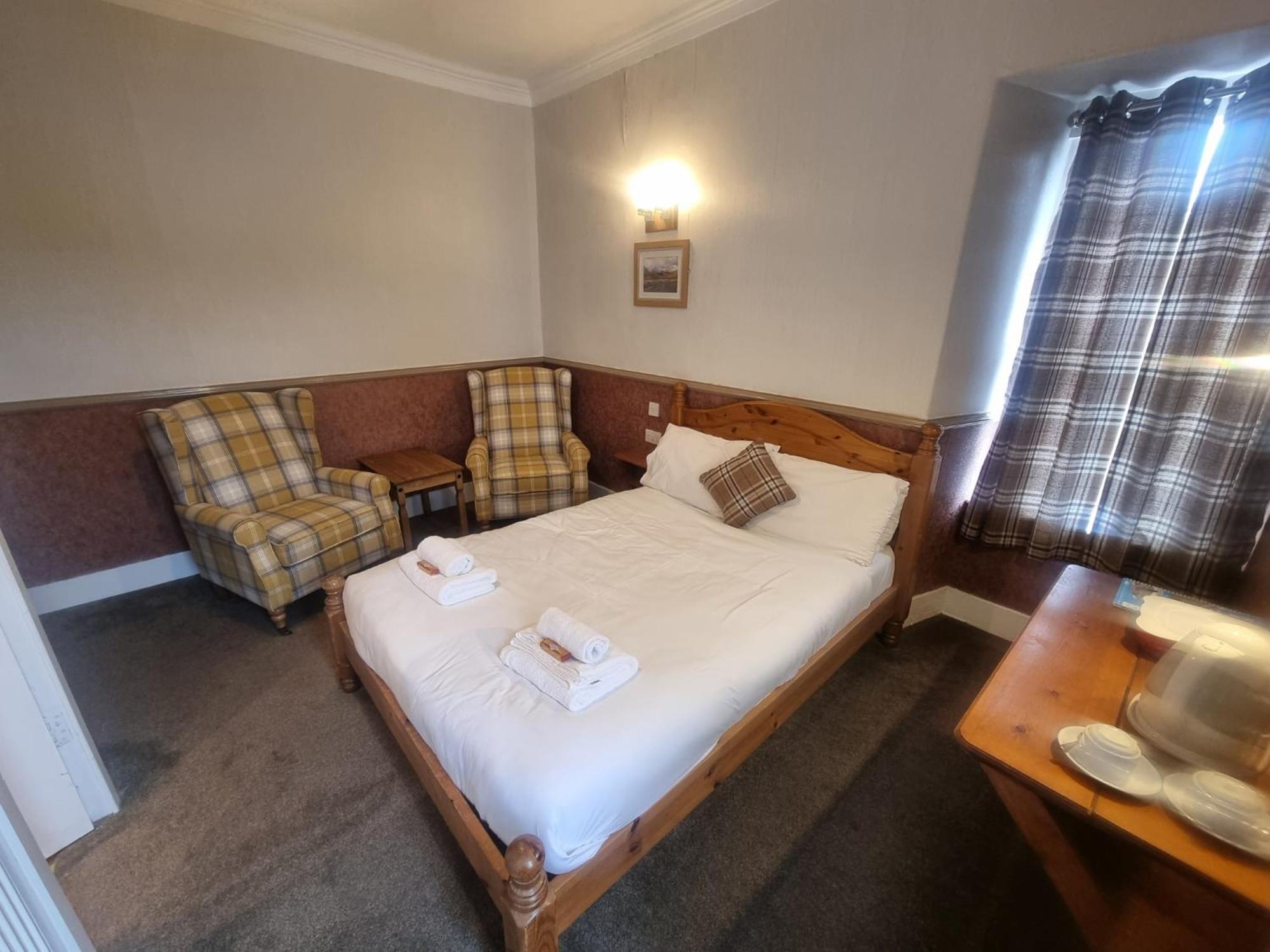 Roy Bridge Hotel Fort William Bagian luar foto