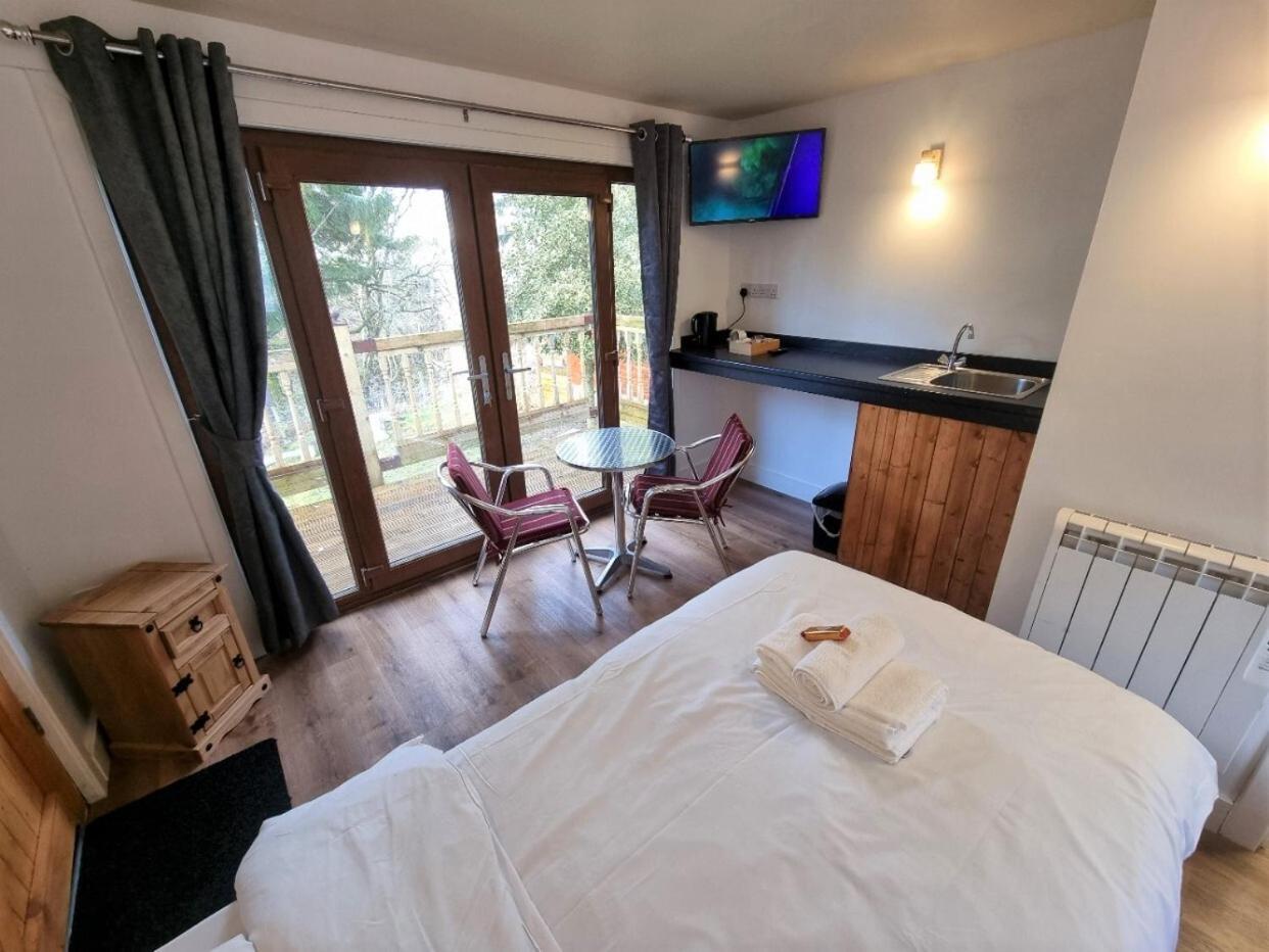 Roy Bridge Hotel Fort William Bagian luar foto