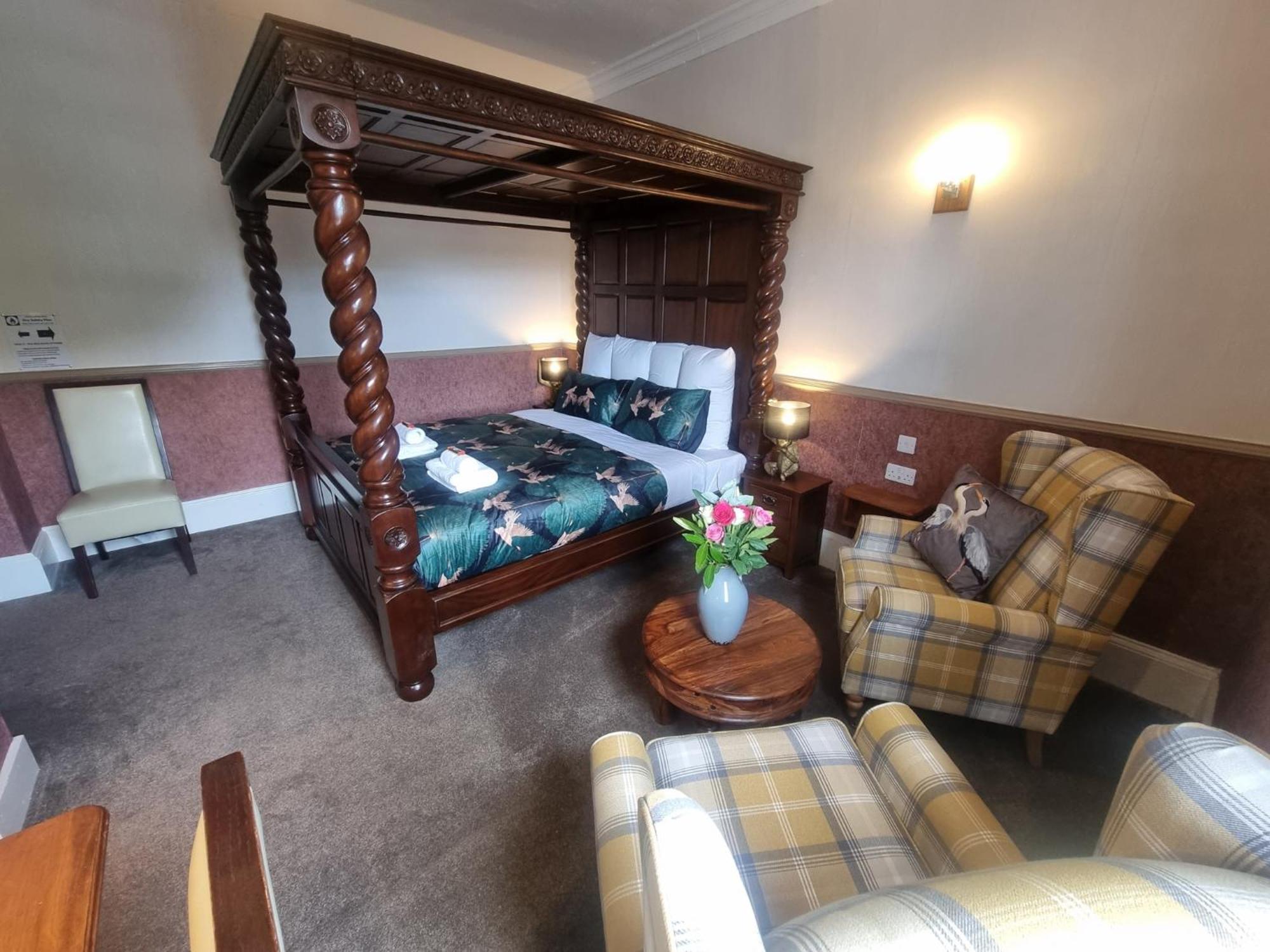 Roy Bridge Hotel Fort William Bagian luar foto