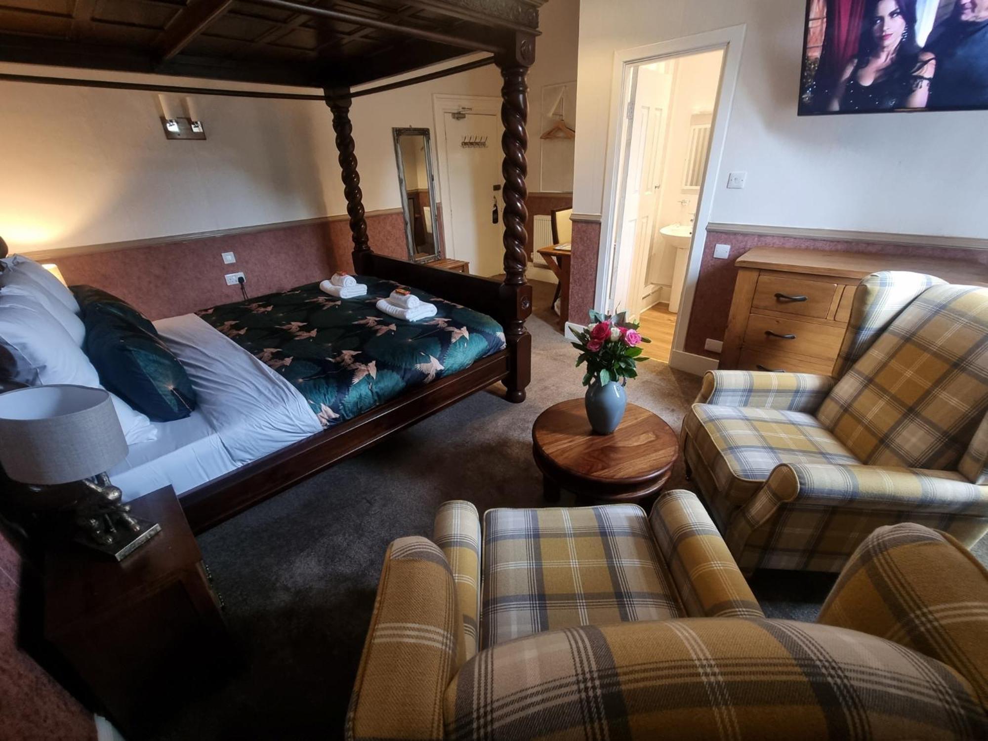 Roy Bridge Hotel Fort William Bagian luar foto